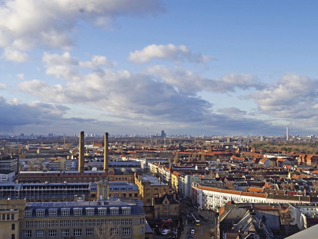 Luftaufnahme mit Blick auf die Stadt Berlin