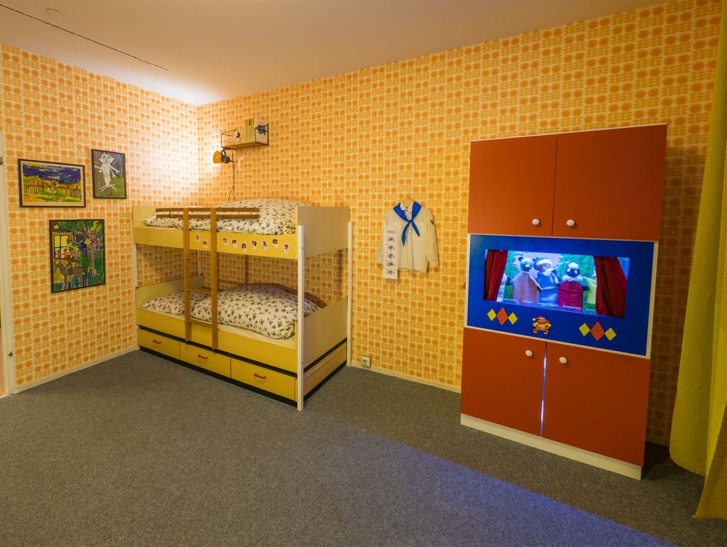 DDR Kinderzimmer mit Doppelstockbett