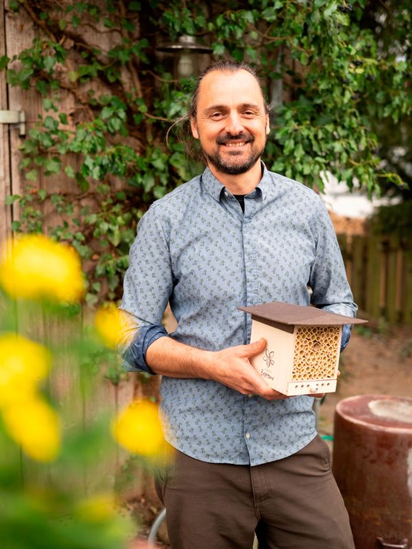 Tom Strobl, Biologe und Mitbegründer von Wildbiene + Partner