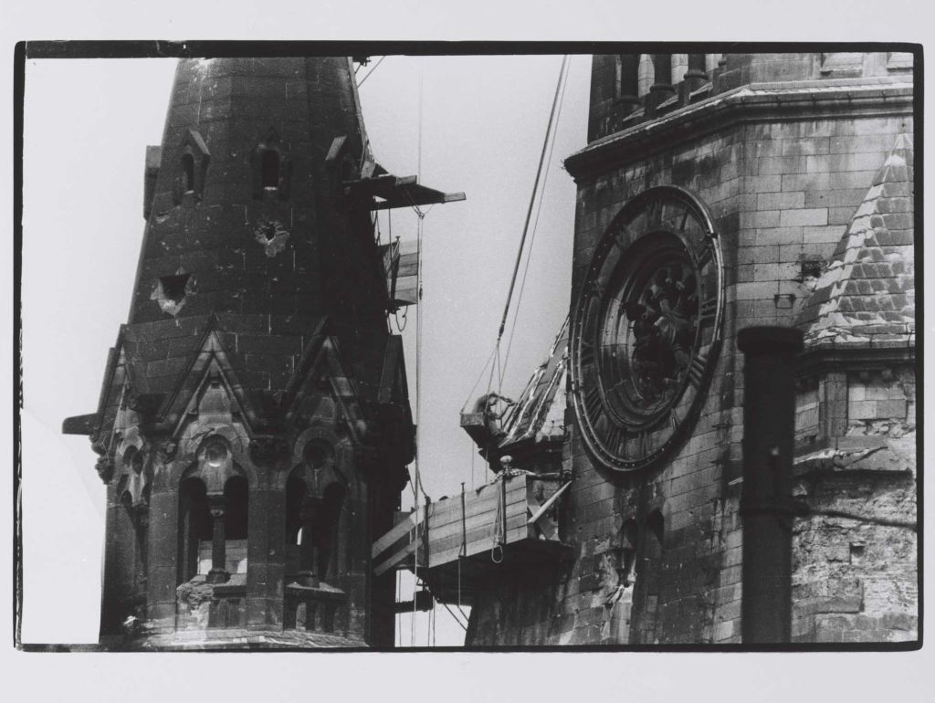 Arbeiten an der Gedächtniskirche, Berlin, 1956
