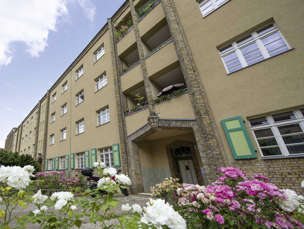 Häuserfassade in einem schönen Hof