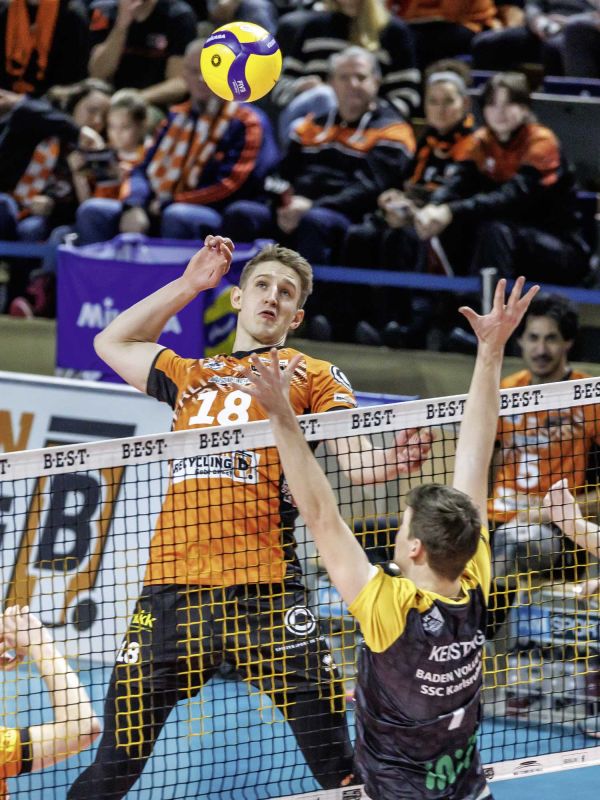 Block und Angriff am Netz