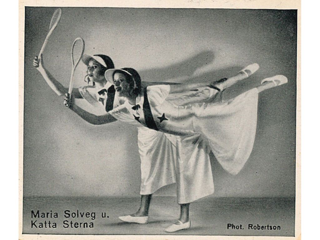 Maria Solveg und Katta Sterna, die Nichten von Käthe Kollwitz, in: „Der Künstlerische Tanz“, Eckstein-Halpaus GmbH Dresden, Ohne Jahr, Käthe-Kollwitz-Museum Berlin