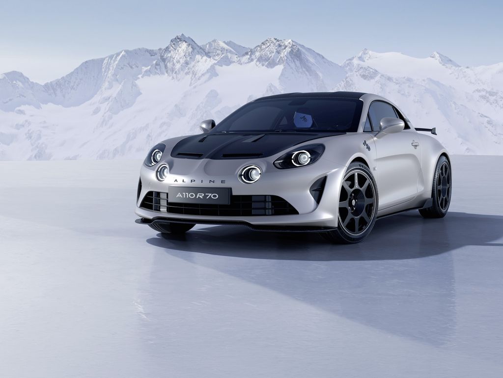 Sportliche Dynamik mit hohem Alltagskomfort, die neue A110 GTS-Serie. Der neu aufgelegte A110 R70 erscheint nur in kleiner Auflage (Foto oben)