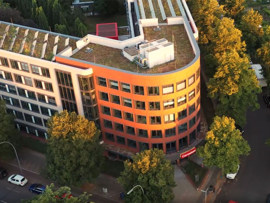Das markante Verlagsgebäude an der Mecklenburgischen Straße
