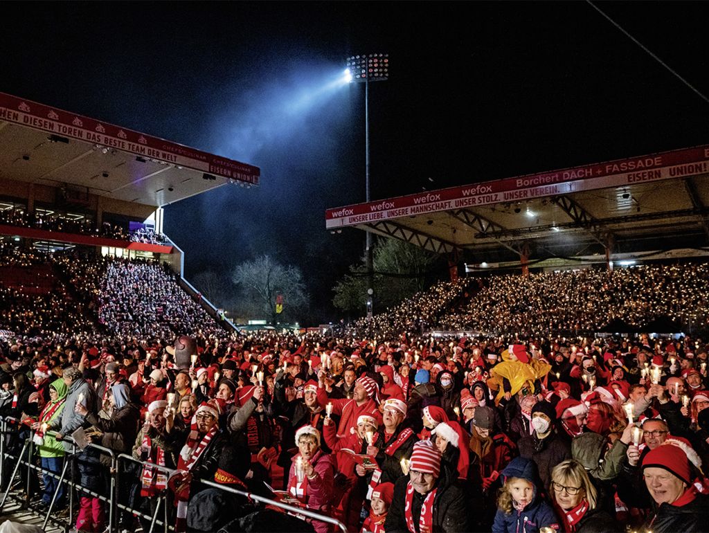 Traditionelles Weihnachtssingen im Stadion An der Alten Försterei