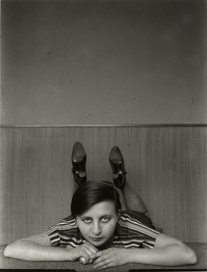 Gertrud Arndt, Selbstporträt im Atelier