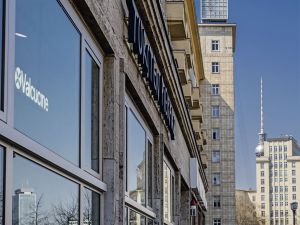 Fensterfront eines Geschäfts in den Innenstadt