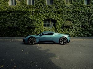 Der MC Pura mit überarbeiteten Design an Front und Heck, das noch dynamischer und aggressiver wirkt Fotos: Maserati