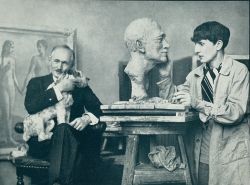 Renée Sintenis bei der Arbeit, Foto von Hedda Walther aus: Sport im Bild Nr. 11,1928; Credit: Staatliche Museen zu Berlin, Kunstbibliothek / Gesa Kessemeier